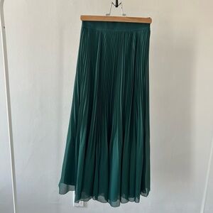 Wilfred Twirl Pleated Skirt
